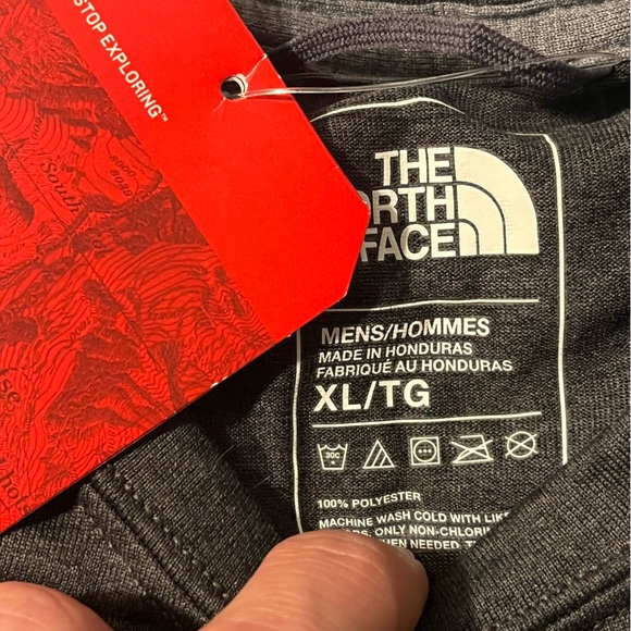 Brand new men’s black NORTH FACE long sleeve size extra large XL - Picture 2 of 2